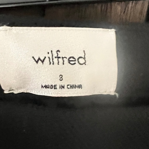 Aritzia Wilfred Pleated Lined Mini Skirt Black Size 8 EUC - Picture 3 of 6